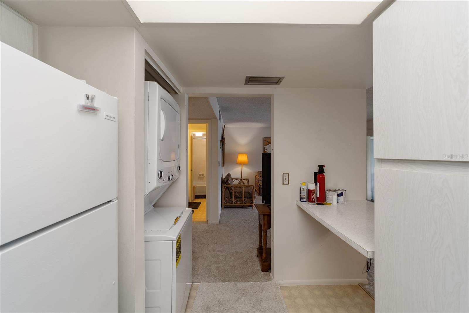 557 Midway Dr #b Property Photo 19