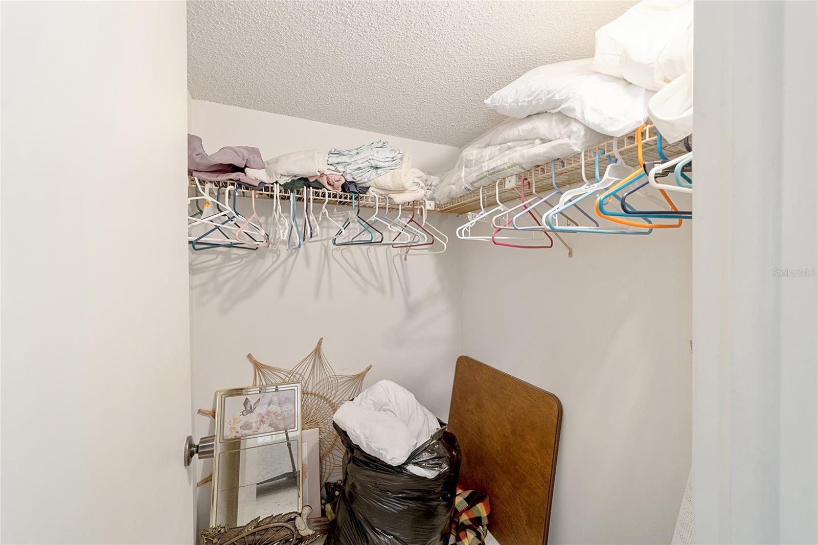 557 Midway Dr #b Property Photo 28