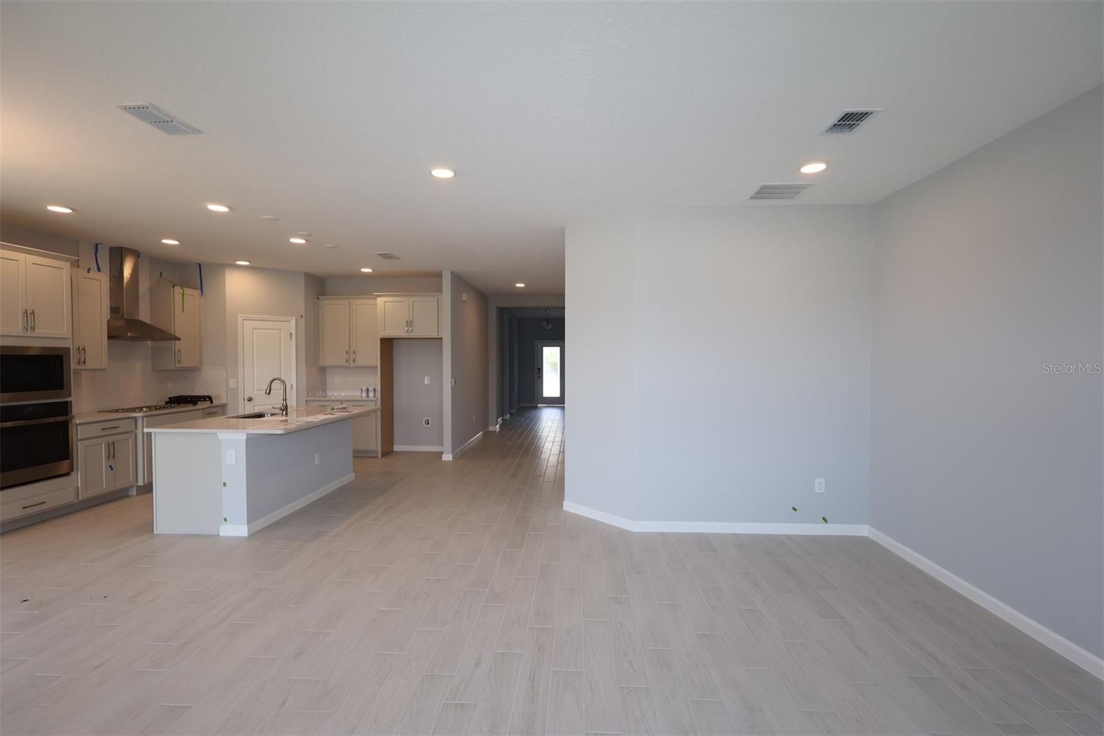 5248 High Line Dr Property Photo 3