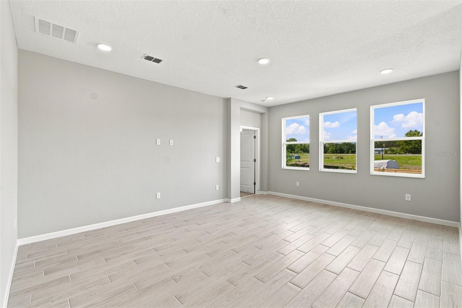 5248 High Line Dr Property Photo 14