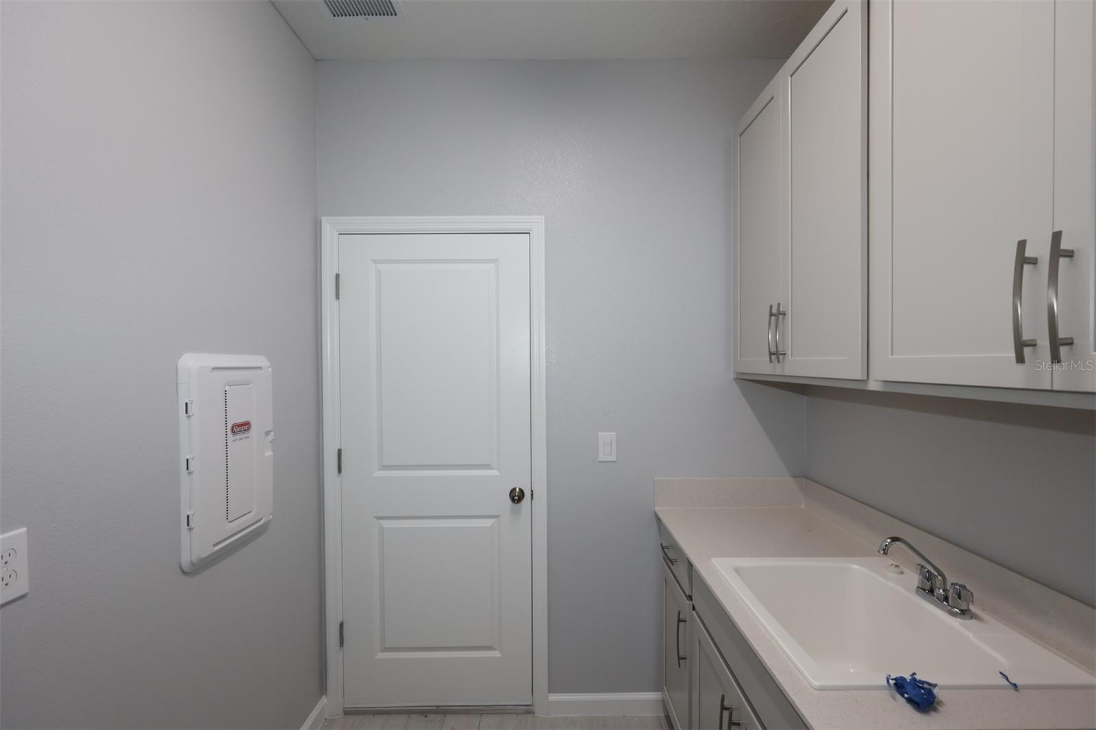 5248 High Line Dr Property Photo 16