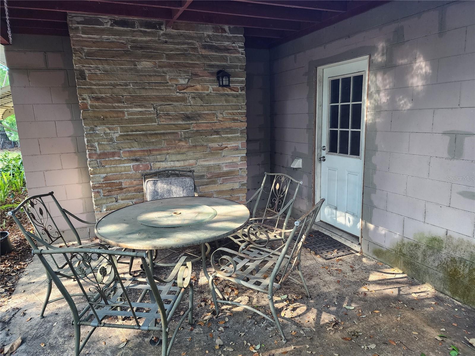1006 Virginia Ave Property Photo 7