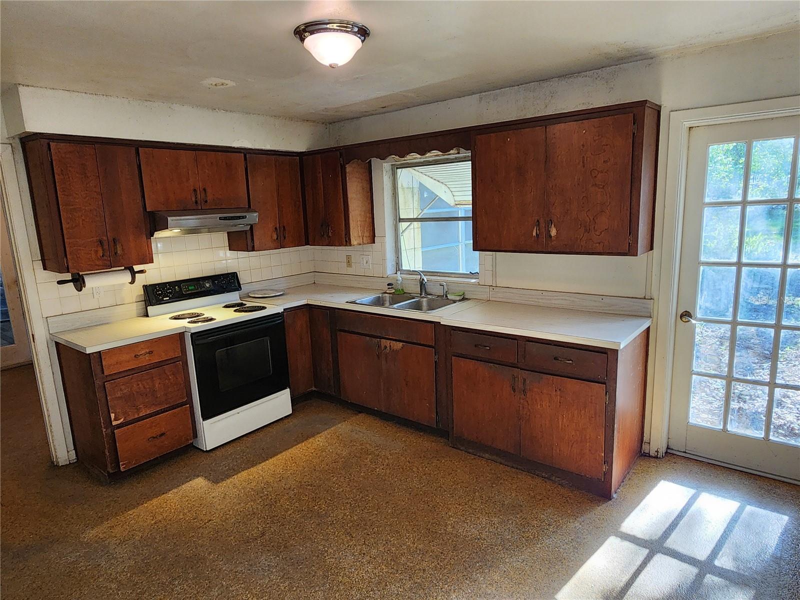 1006 Virginia Ave Property Photo 33