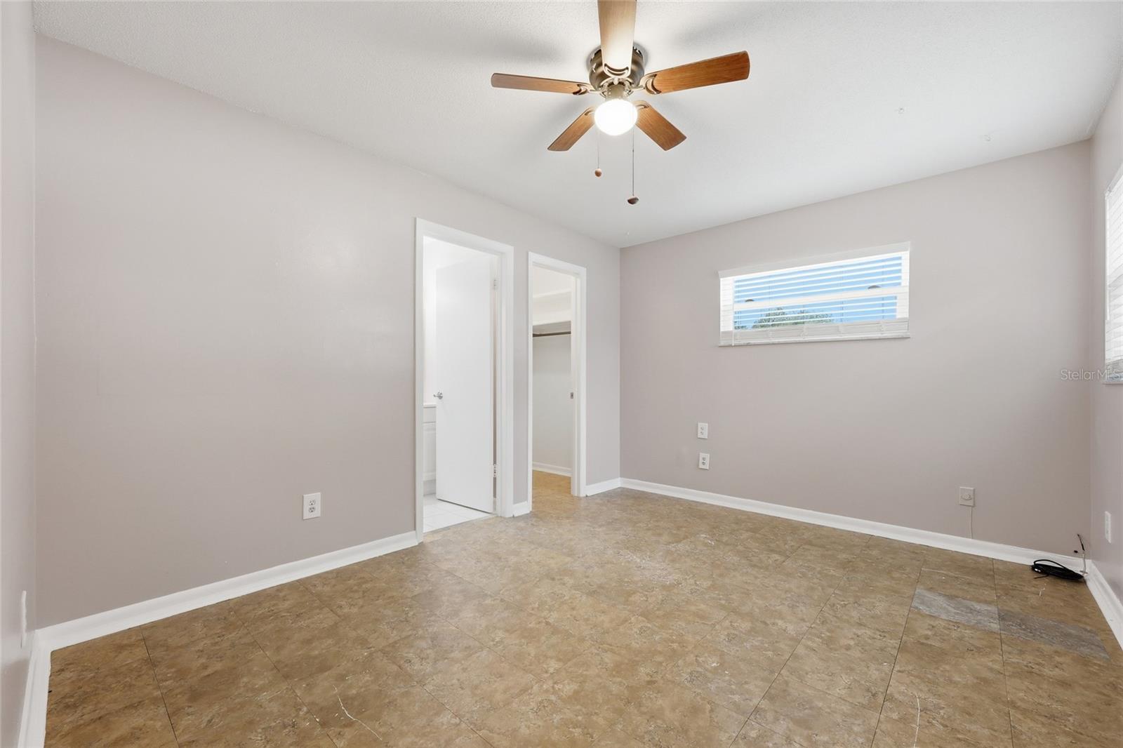 4048 Castlegate Dr Property Photo 19