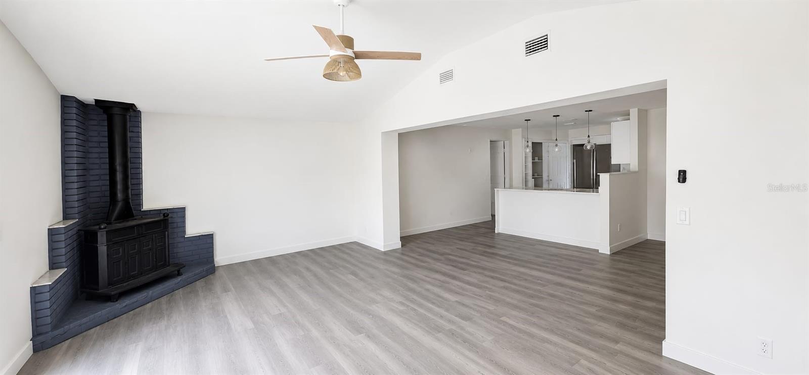1080 Landers St Property Photo 3
