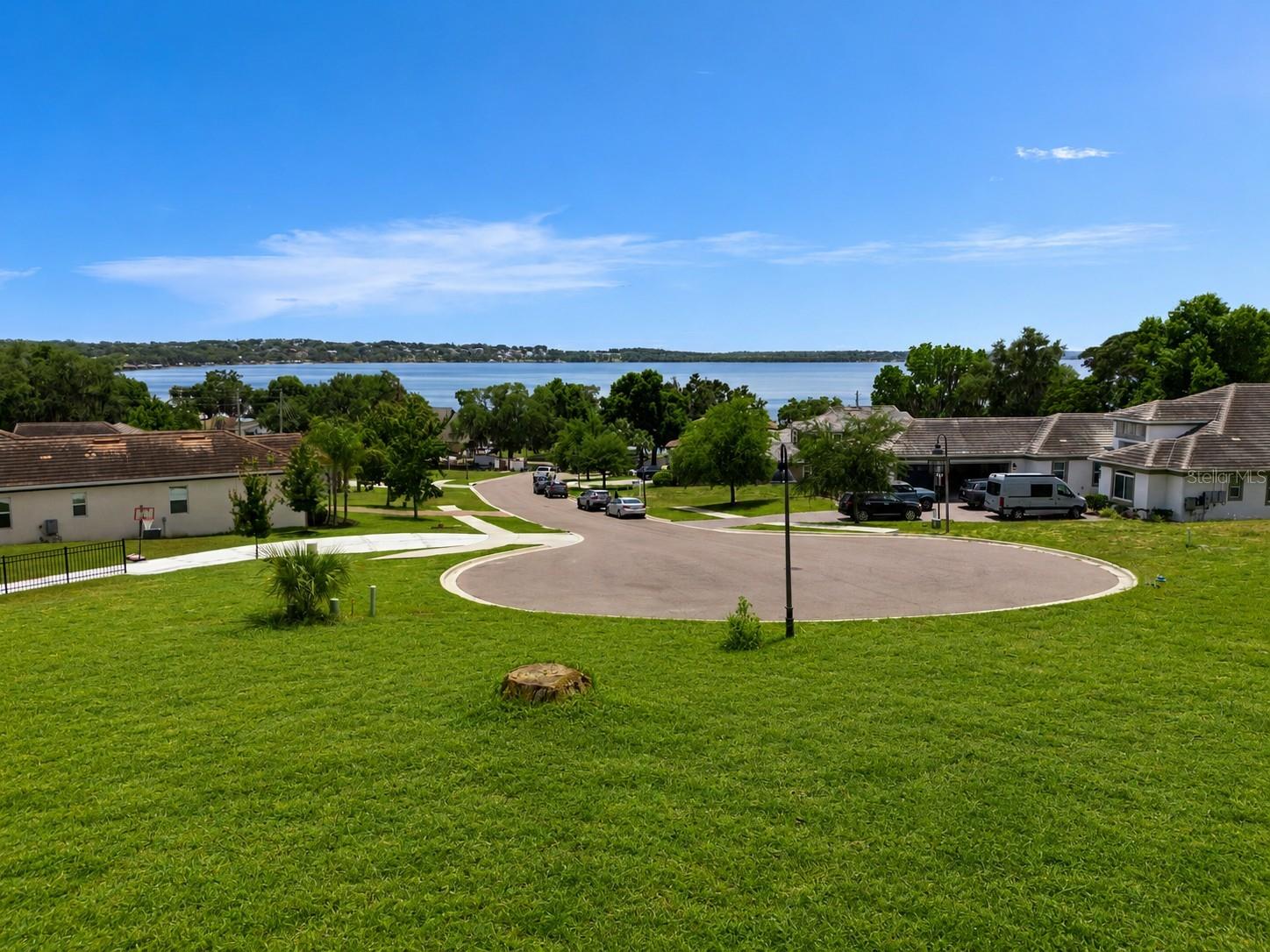 1849 Moorings Ct Property Photo 7