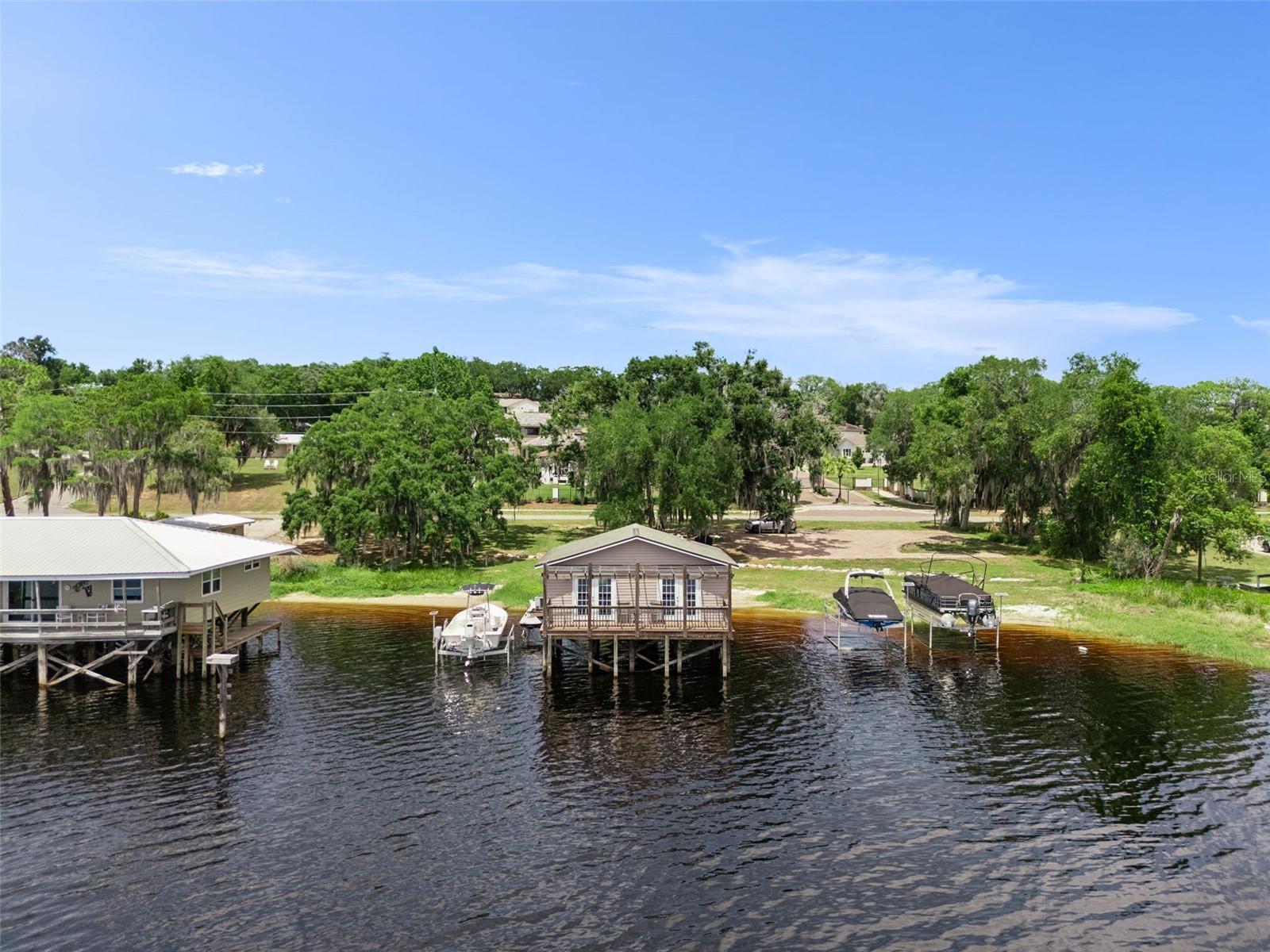 1849 Moorings Ct Property Photo 9