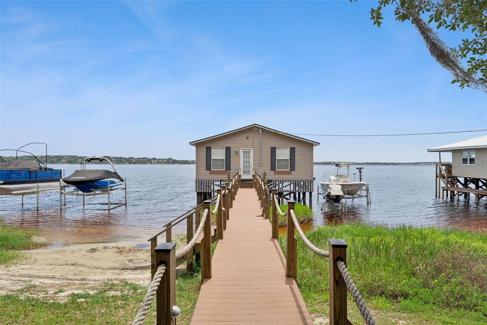 1849 Moorings Ct Property Photo 12