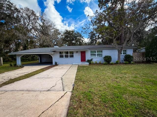 370 Hand Ave Property Photo 1