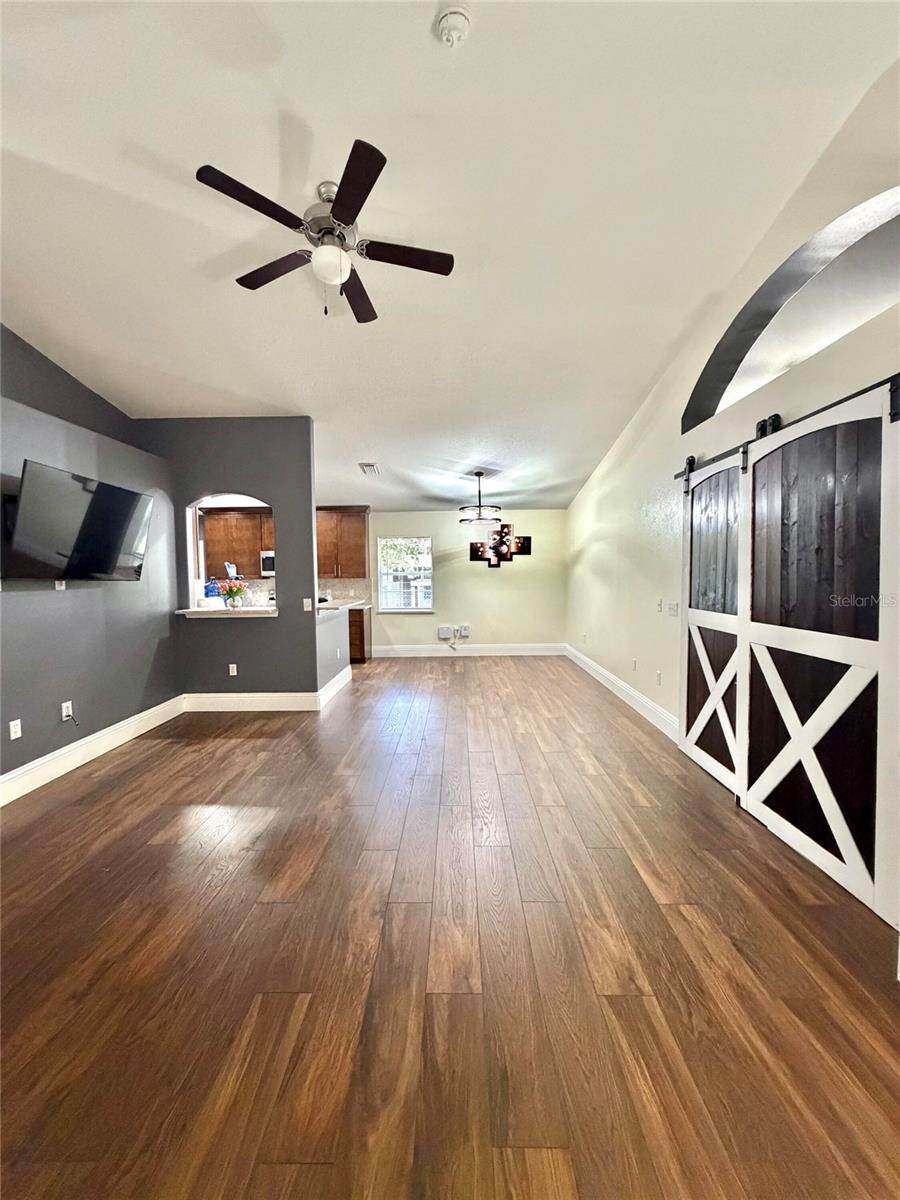 6436 Fig Leaf St Property Photo 3