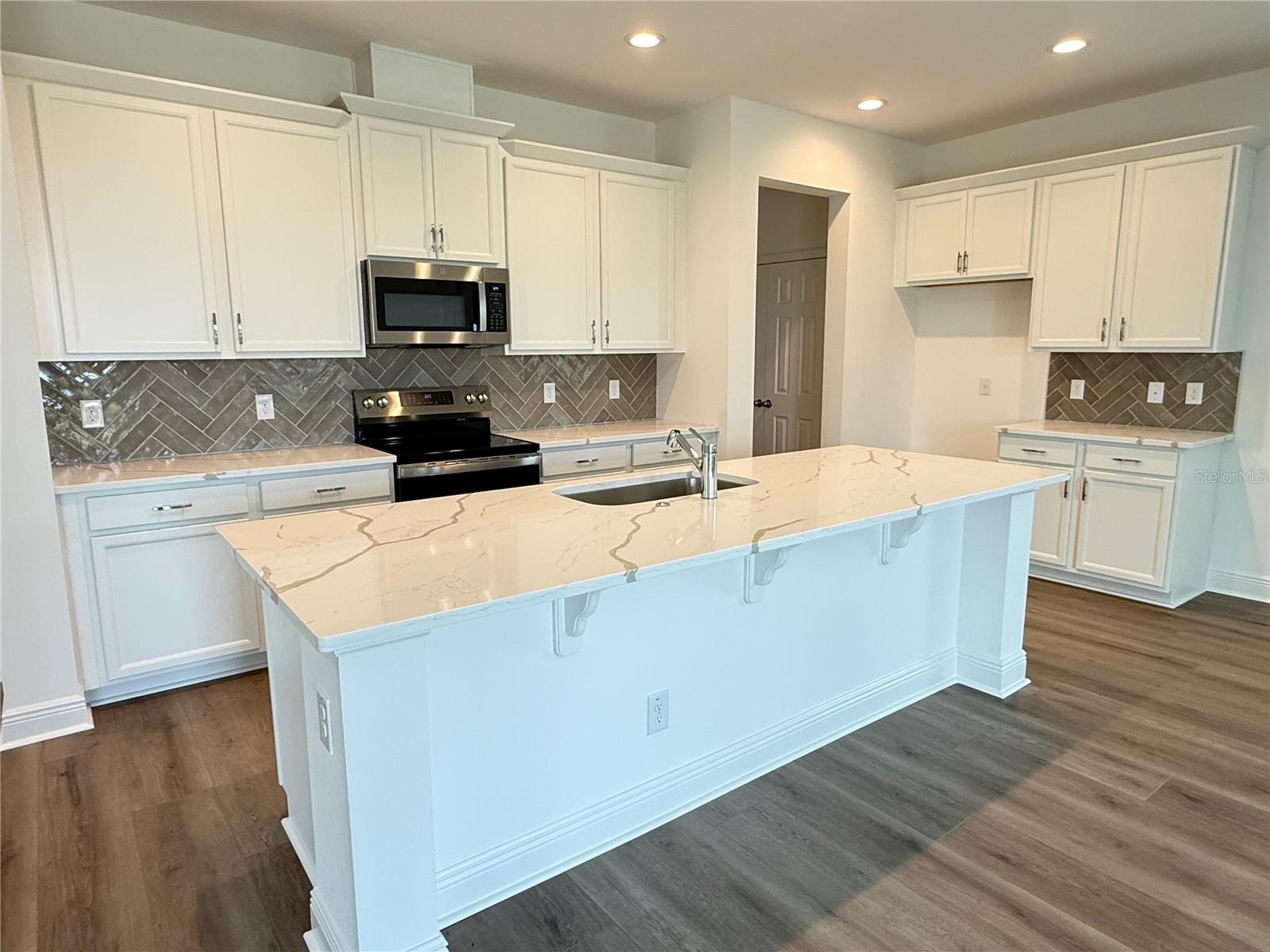 7497 Catania Loop Property Photo 2