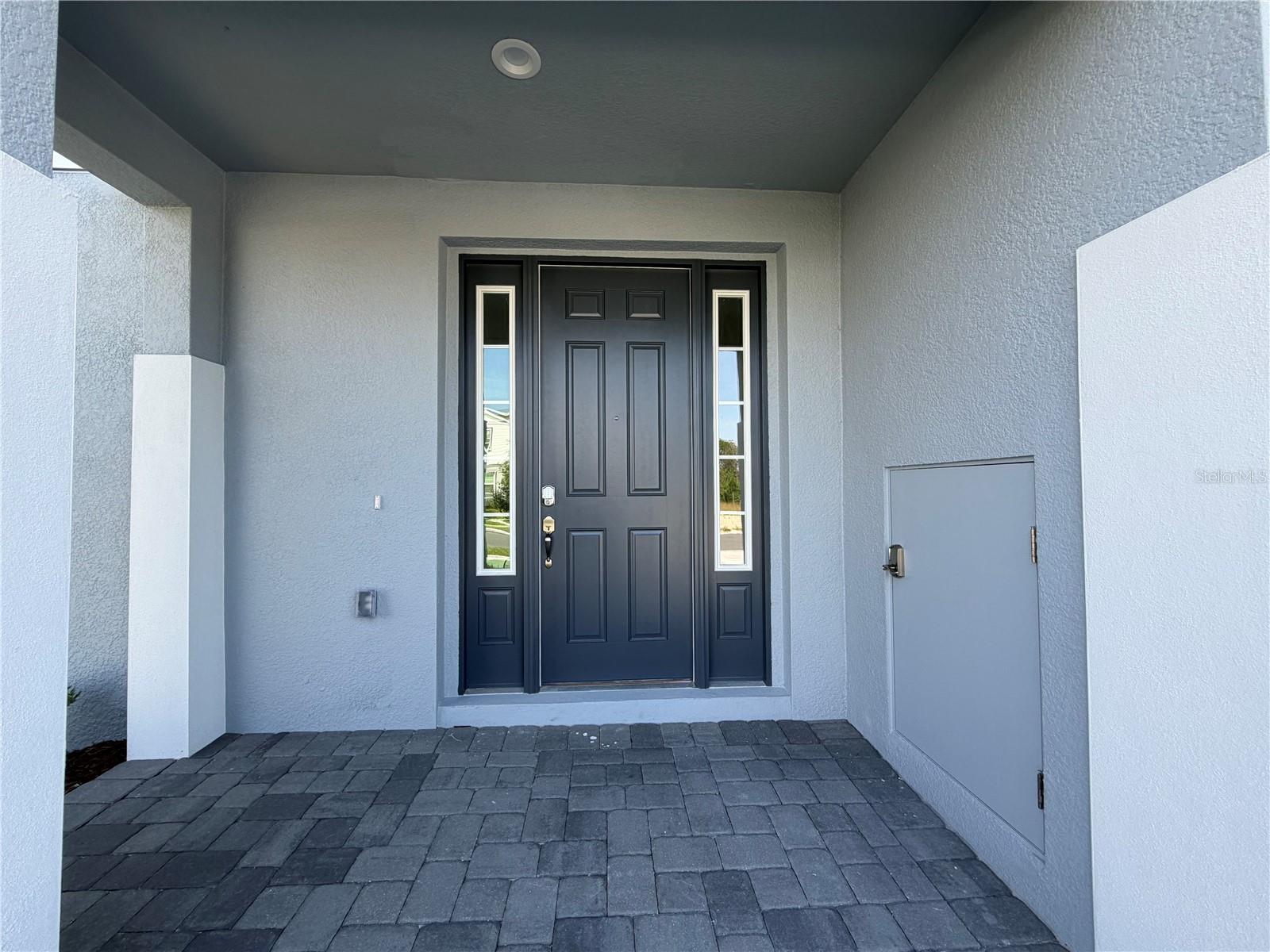 756 Farfields St Property Photo 2