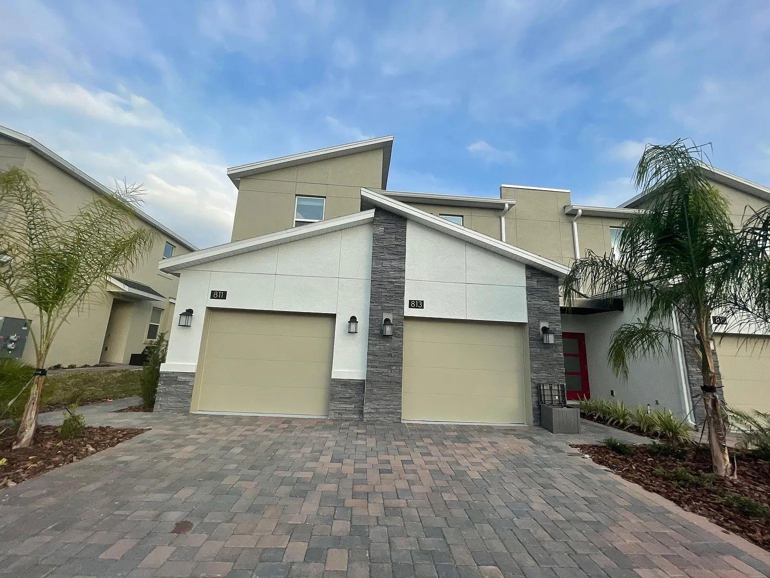 811 OCEAN COURSE AVE #811 Property Photo 1