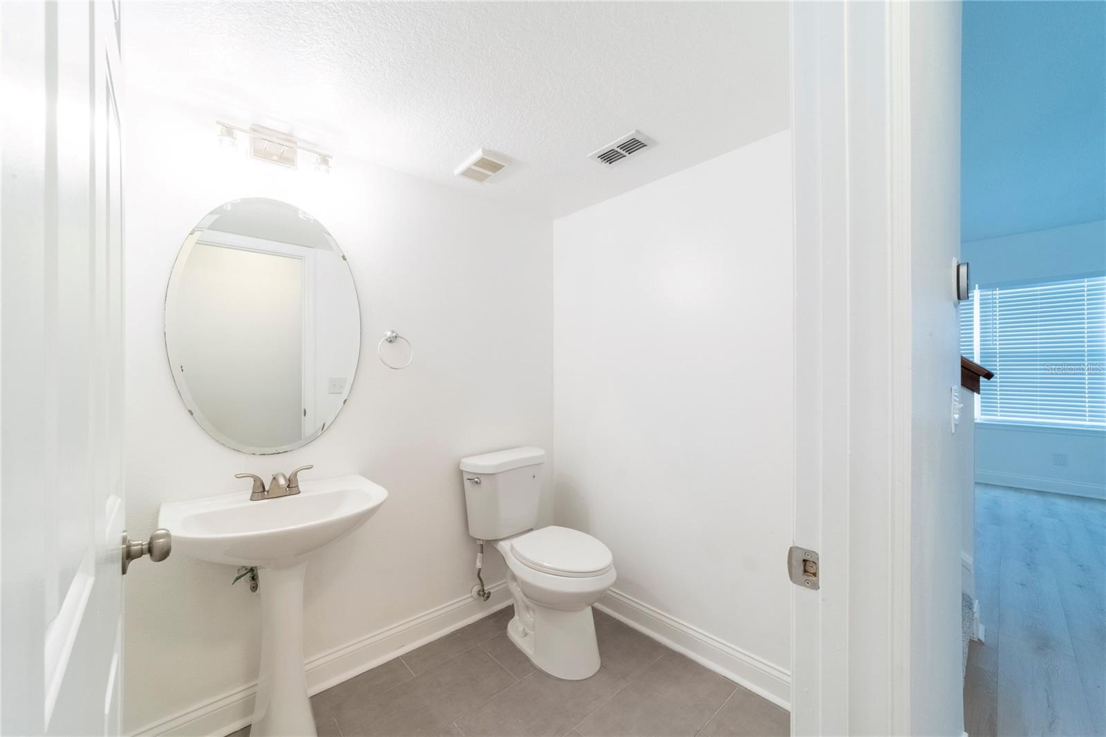 499 Julian Ln Property Photo 7
