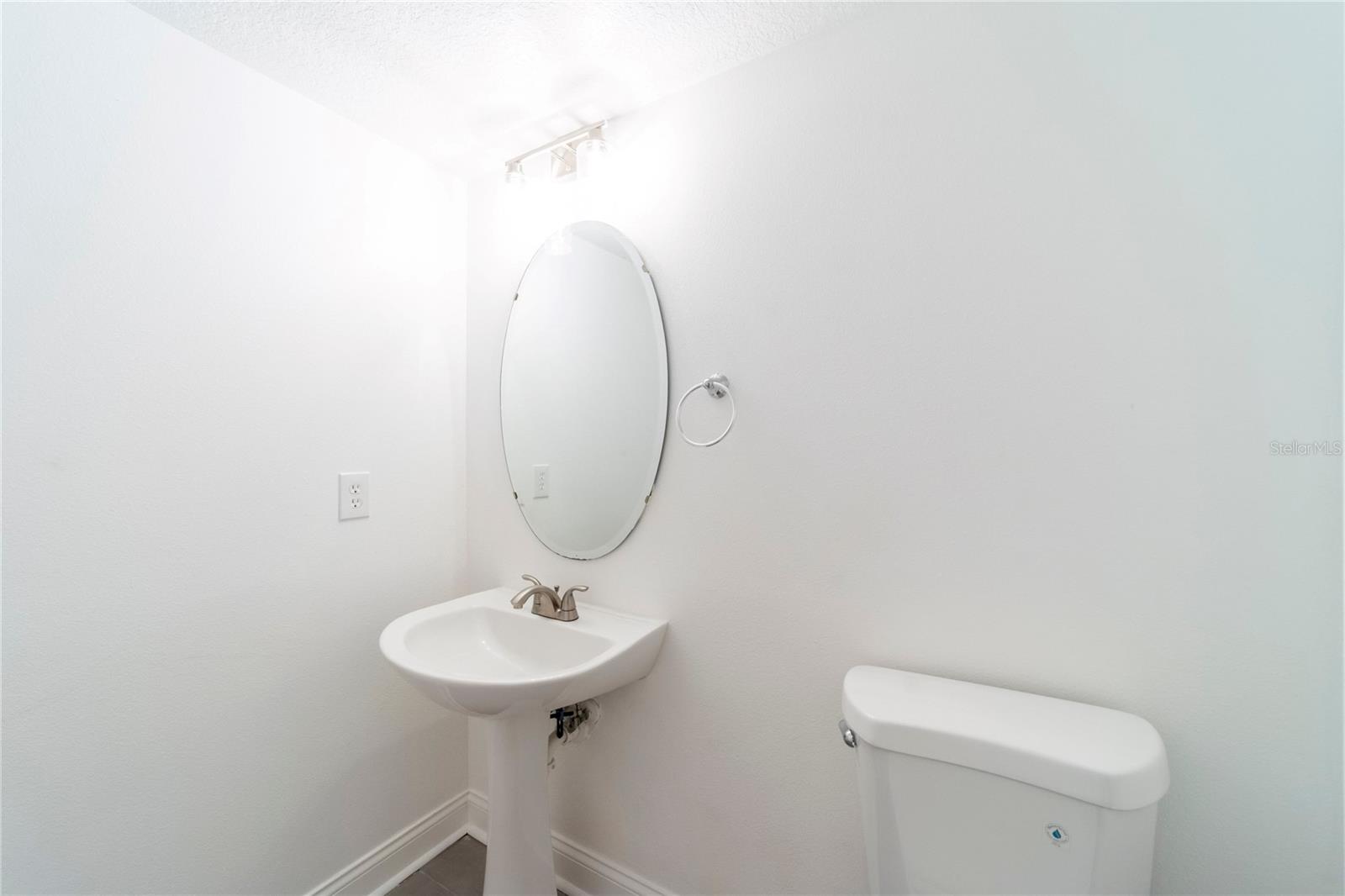 499 Julian Ln Property Photo 8