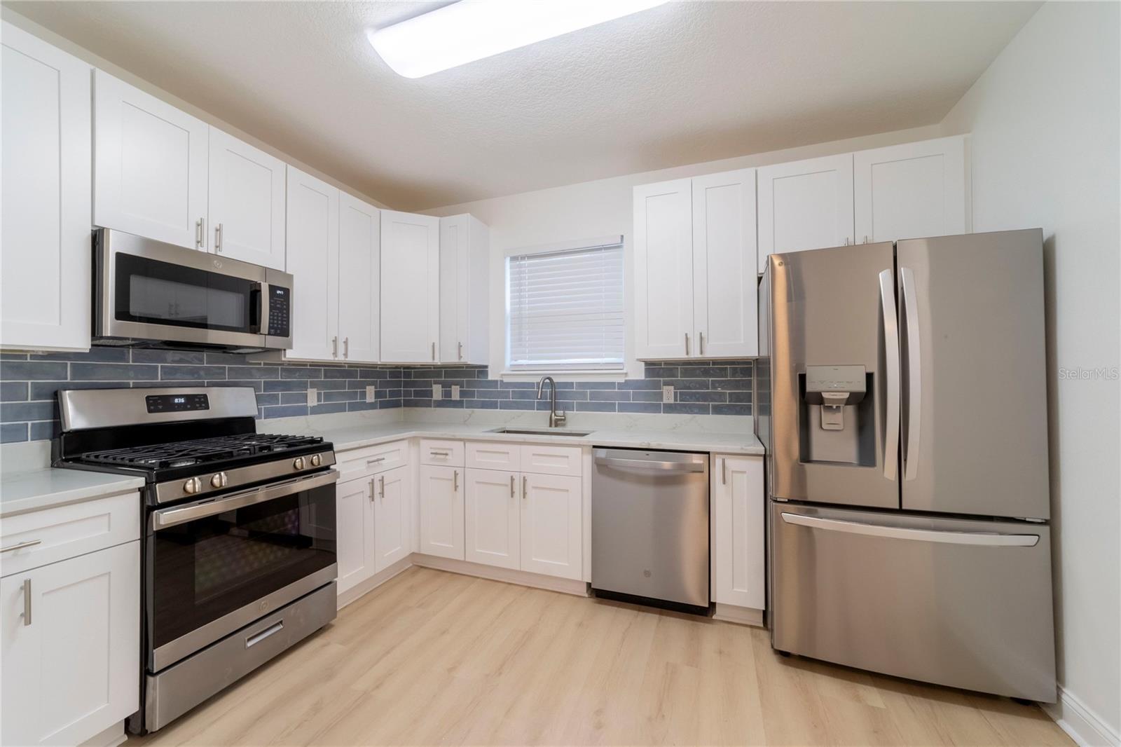 499 Julian Ln Property Photo 10