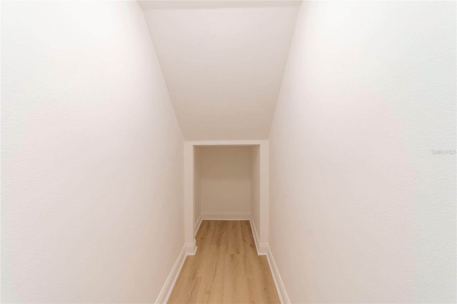 499 Julian Ln Property Photo 15
