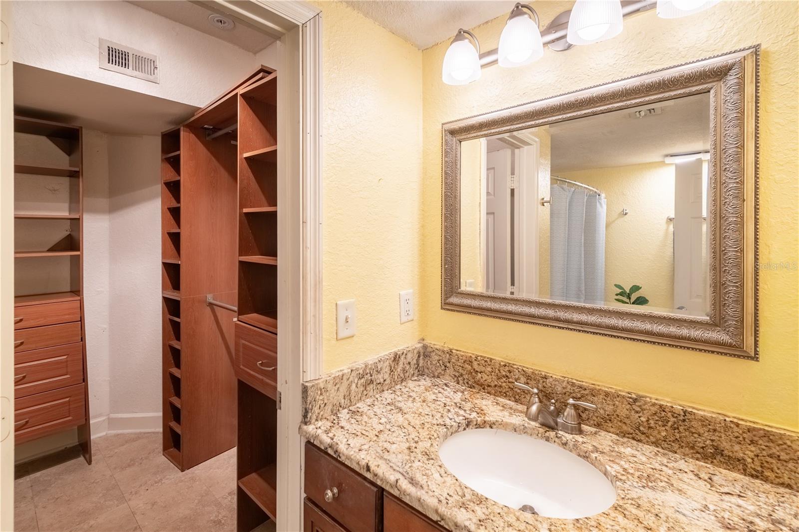 202 E South St #1044 Property Photo 41