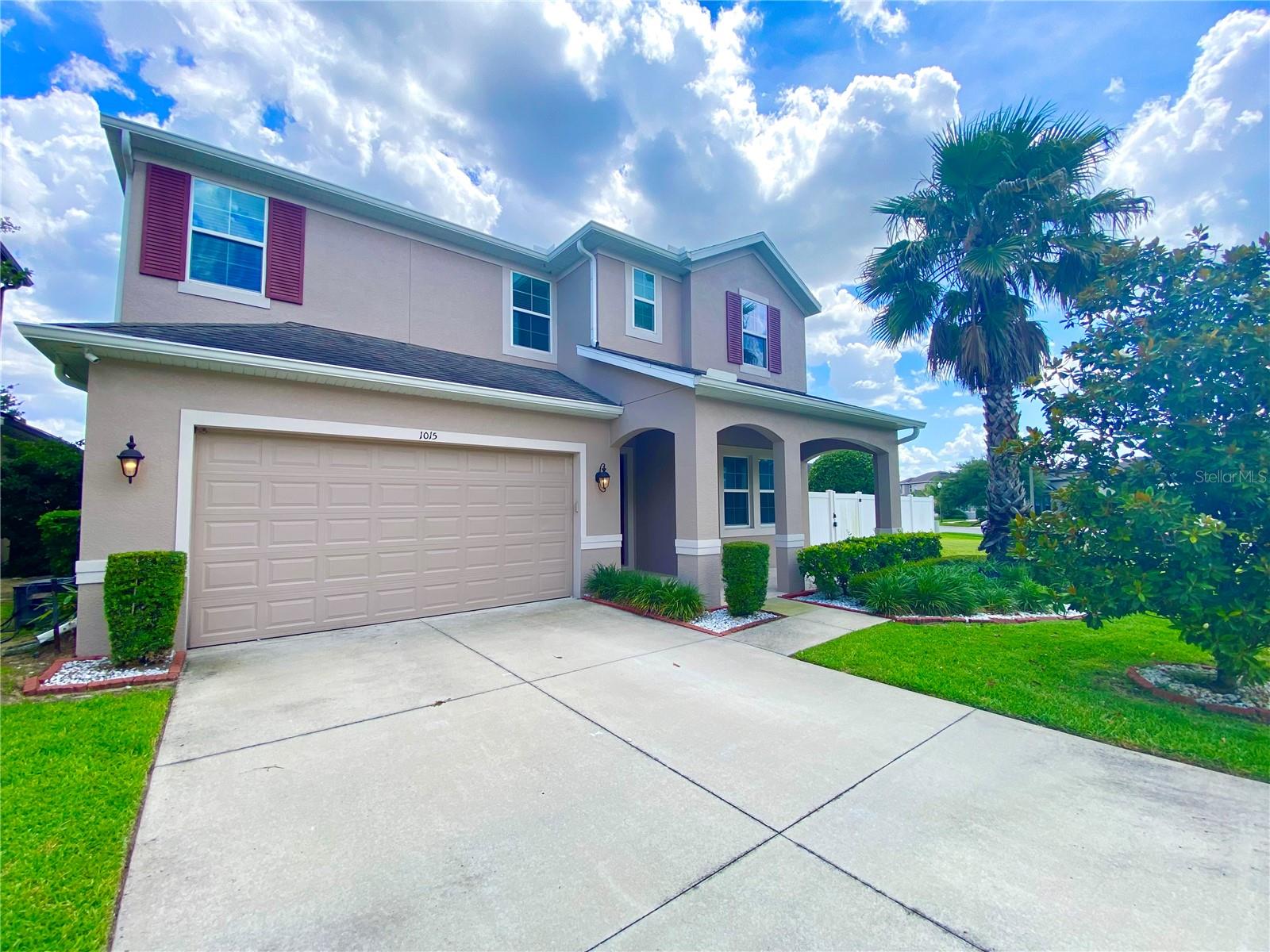 1015 GRAND HILLTOP DR