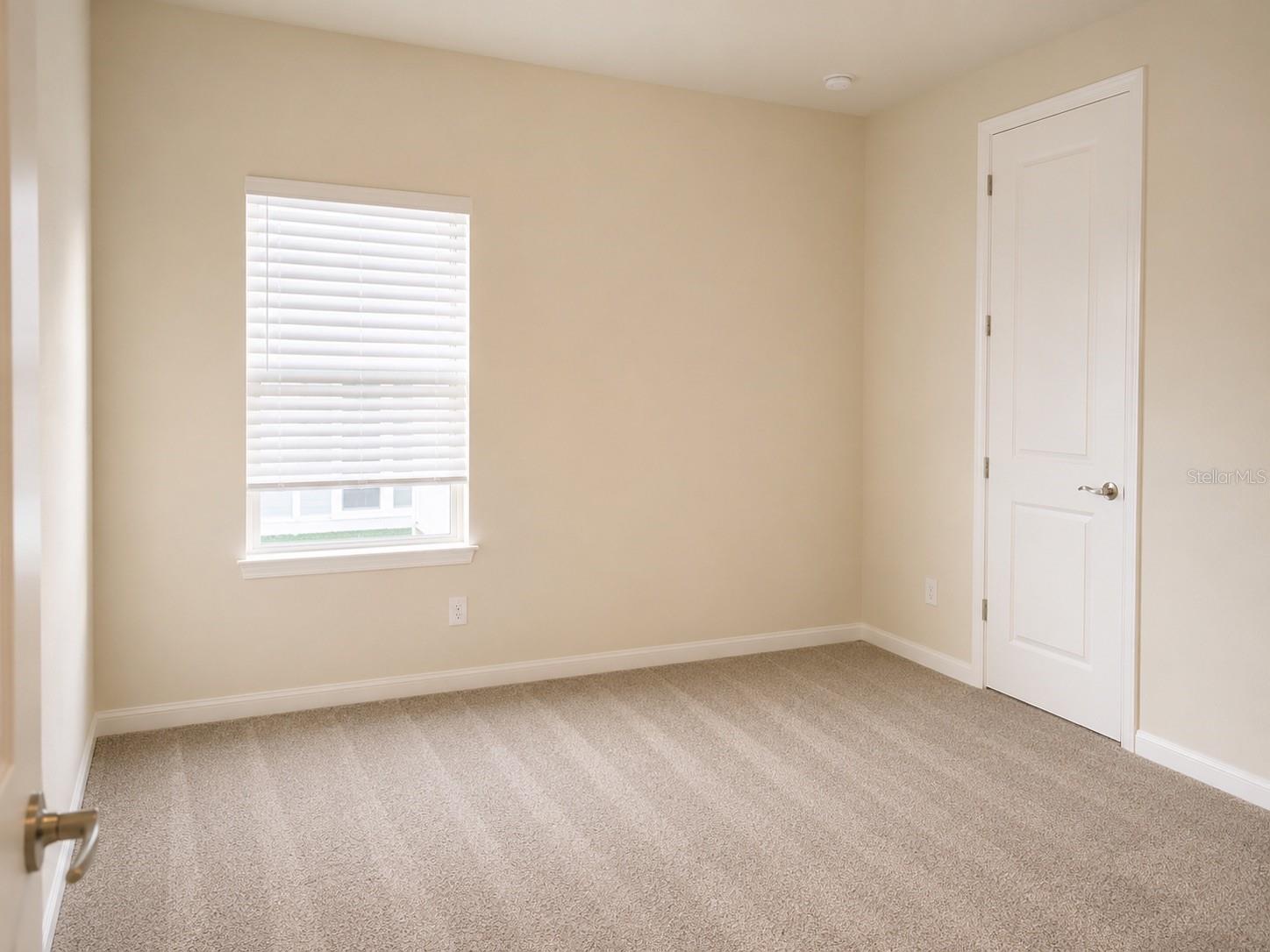 O6408647 Property Photo 17