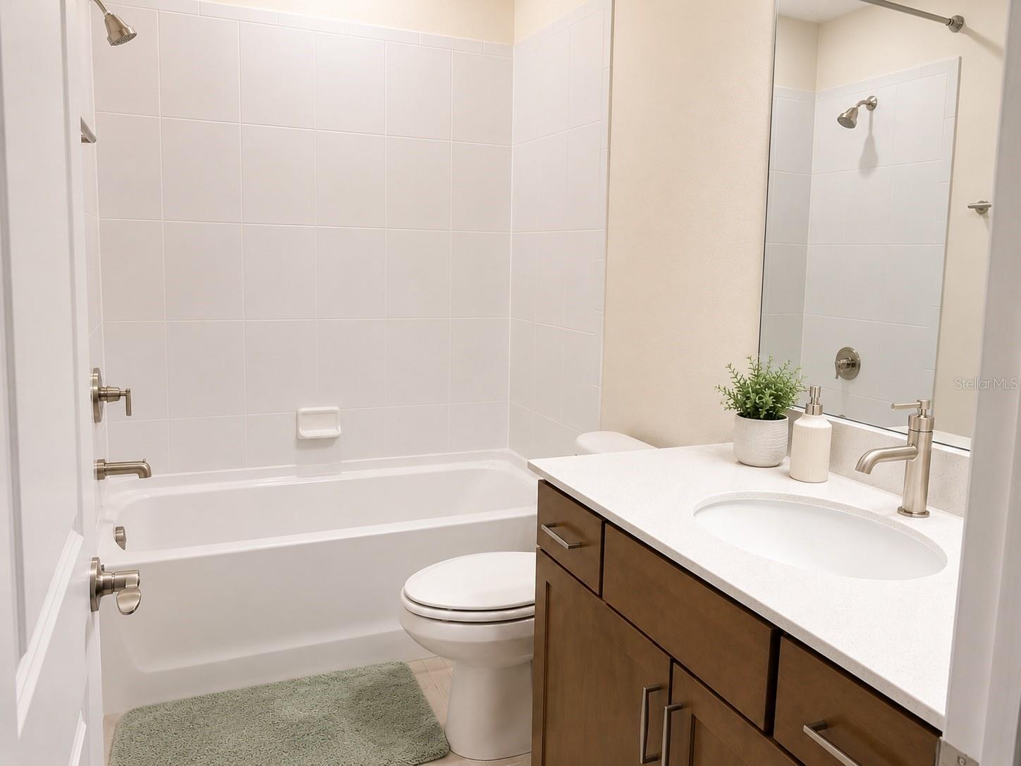 O6408647 Property Photo 21