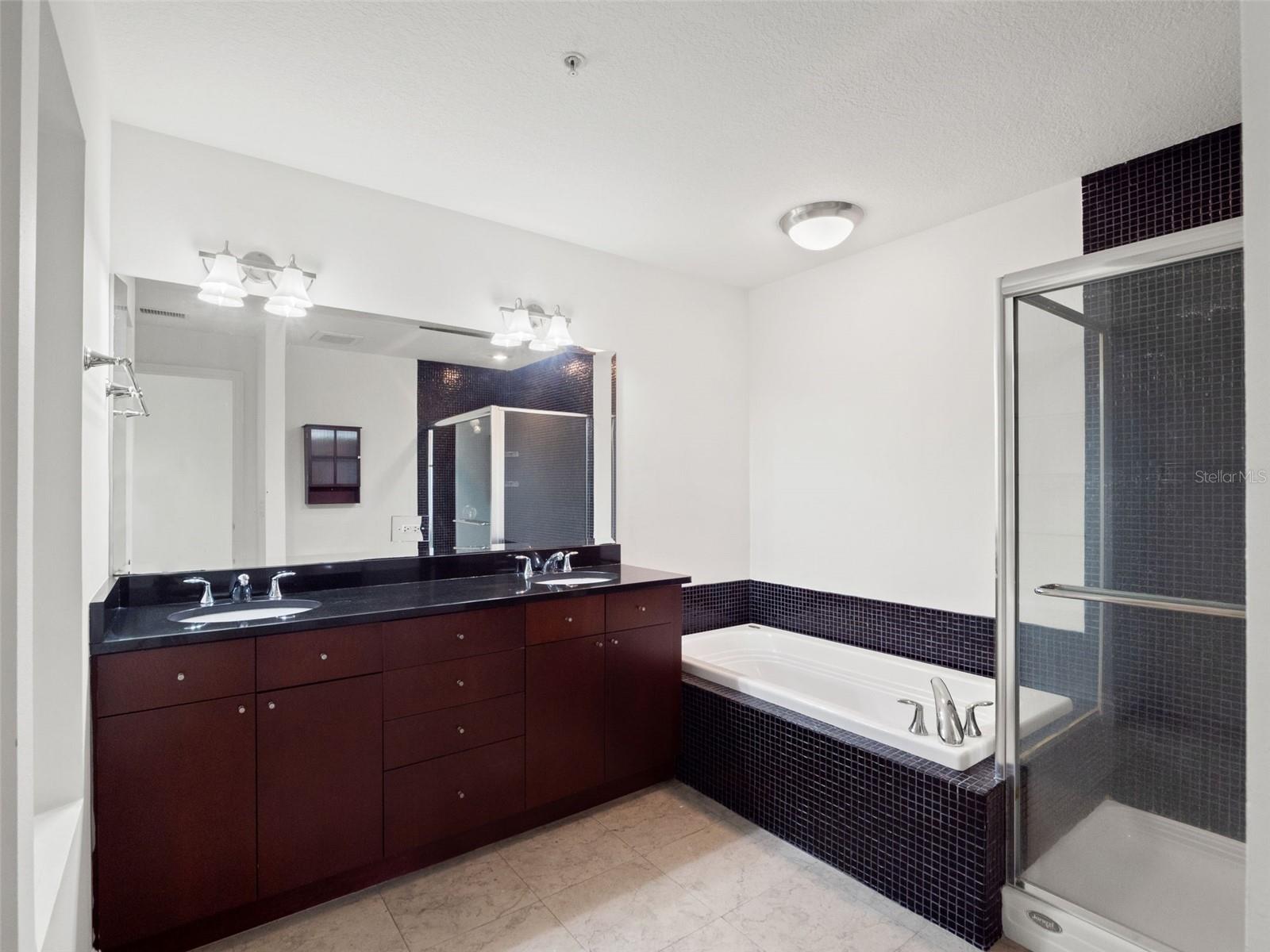 100 S Eola Dr #1609 Property Photo 17
