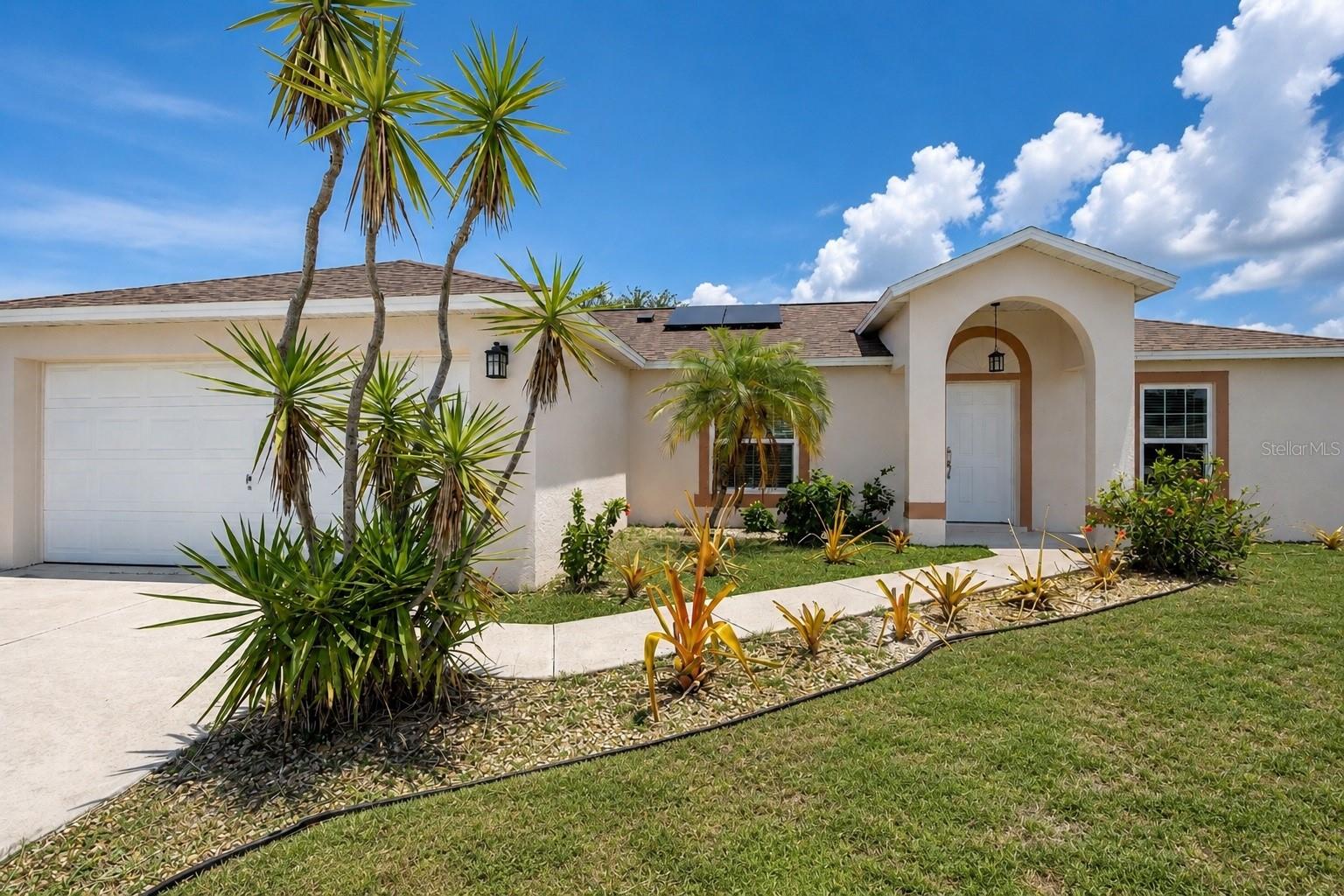 25324 LYCHEE CT Property Photo 1