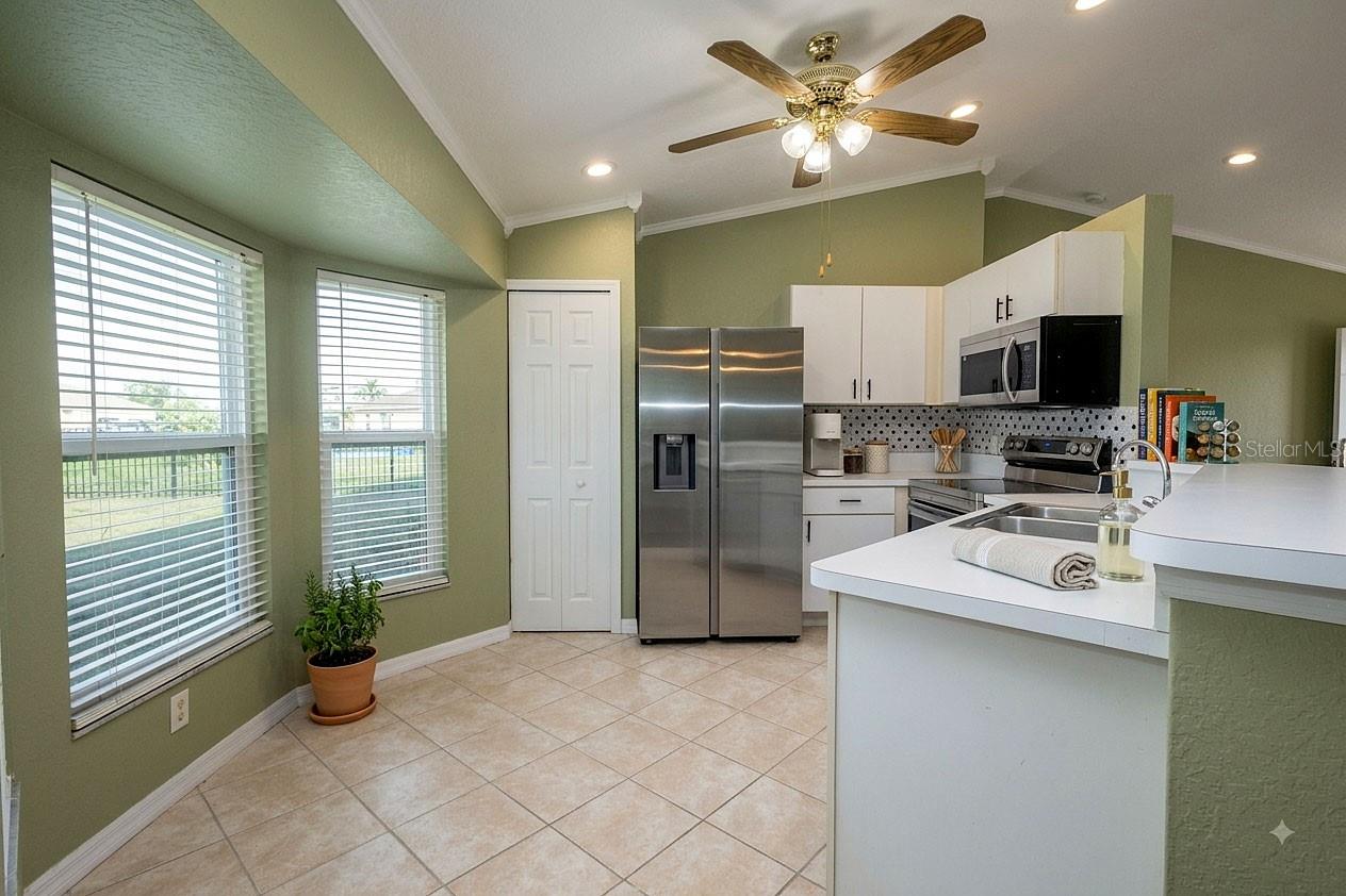 25324 Lychee Ct Property Photo 3