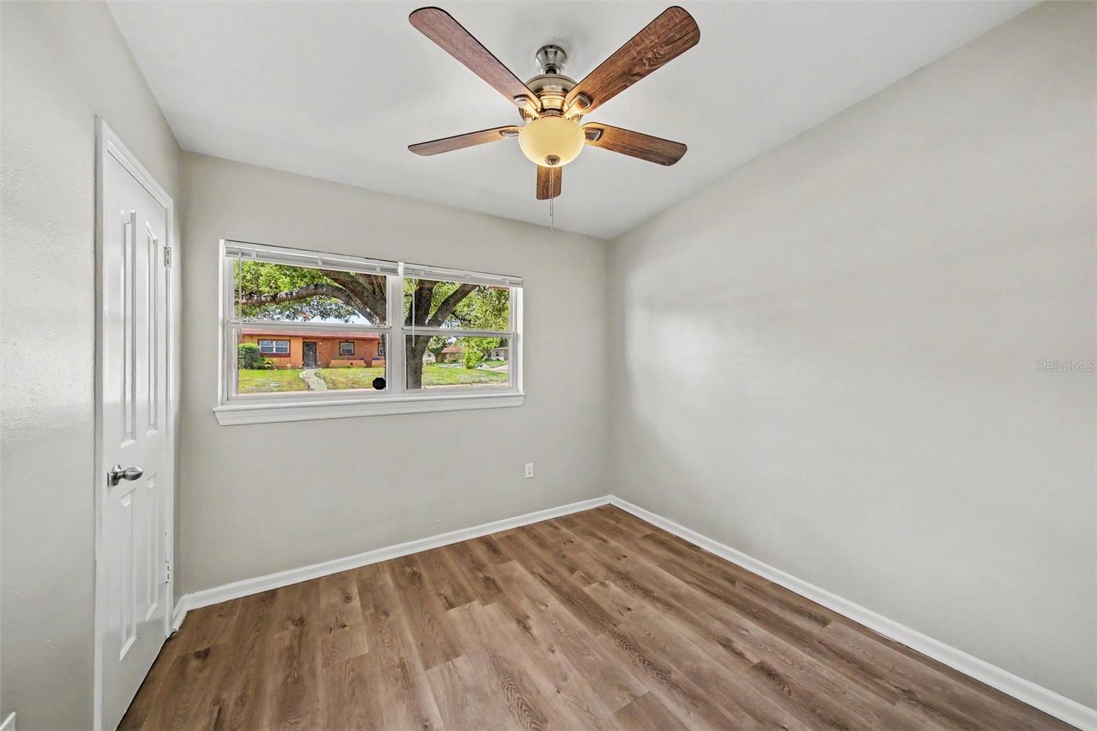 5909 Wolf Rd Property Photo 12