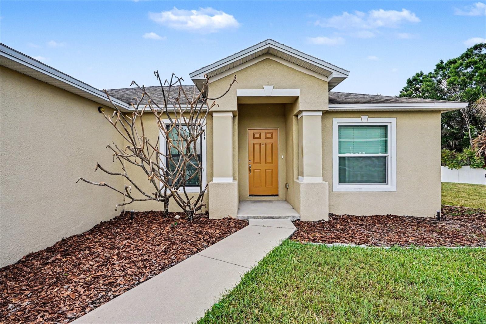 8187 Woodvine Cir Property Photo 2