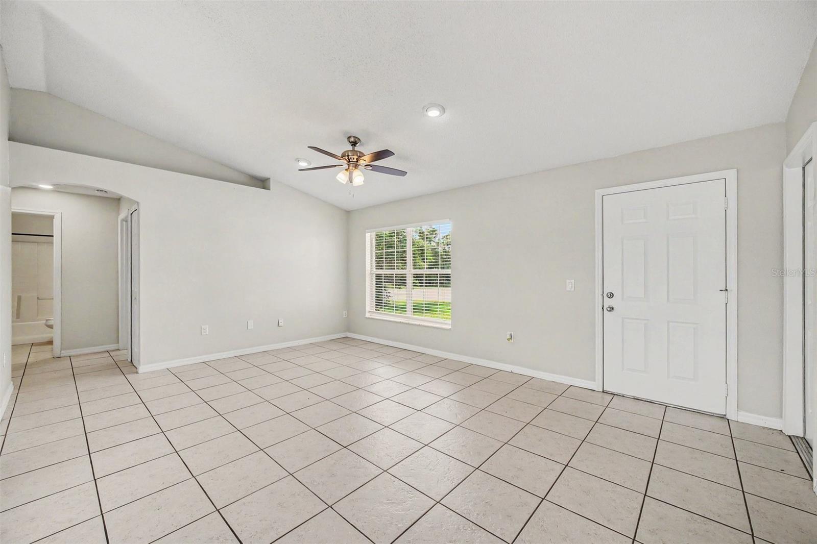 3156 Coventry St Property Photo 4
