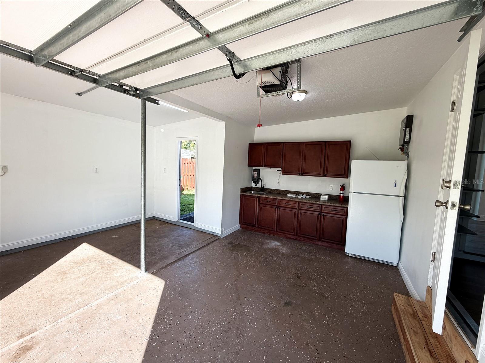 904 Kensington Dr Property Photo 33