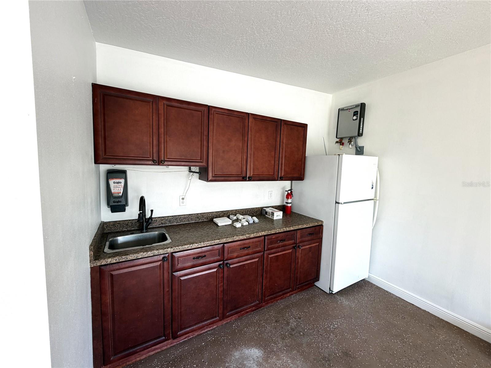 904 Kensington Dr Property Photo 34