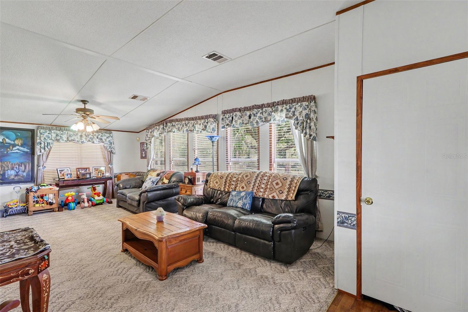 5105 Star Line Dr Property Photo 8