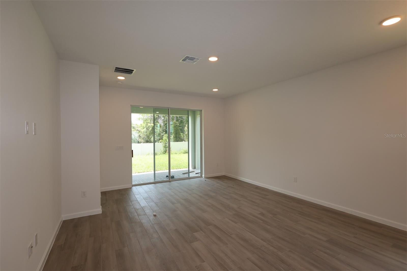 1296 Hyde St Property Photo 15