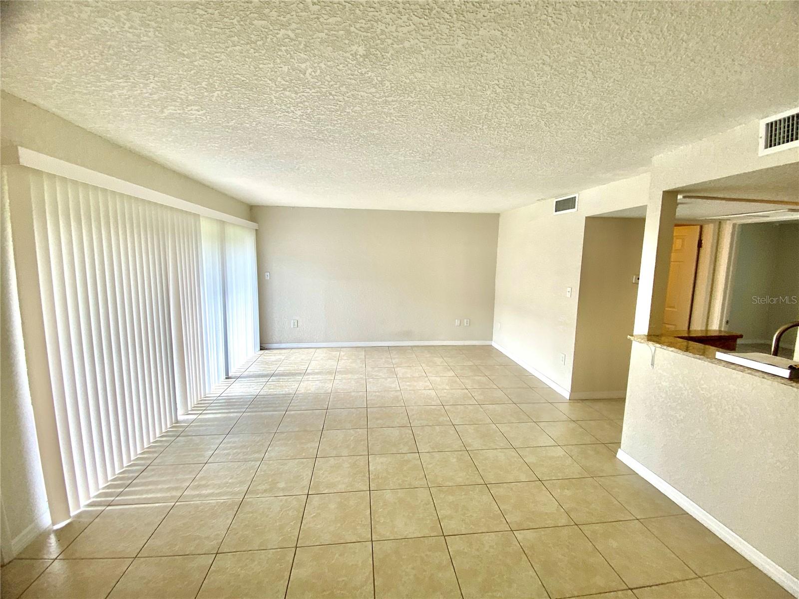 554 Orange Dr #15 Property Photo 3