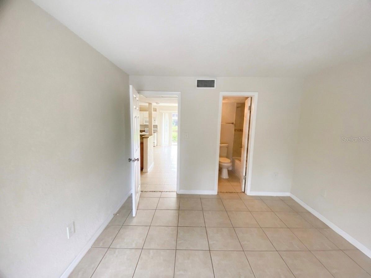 554 Orange Dr #15 Property Photo 8