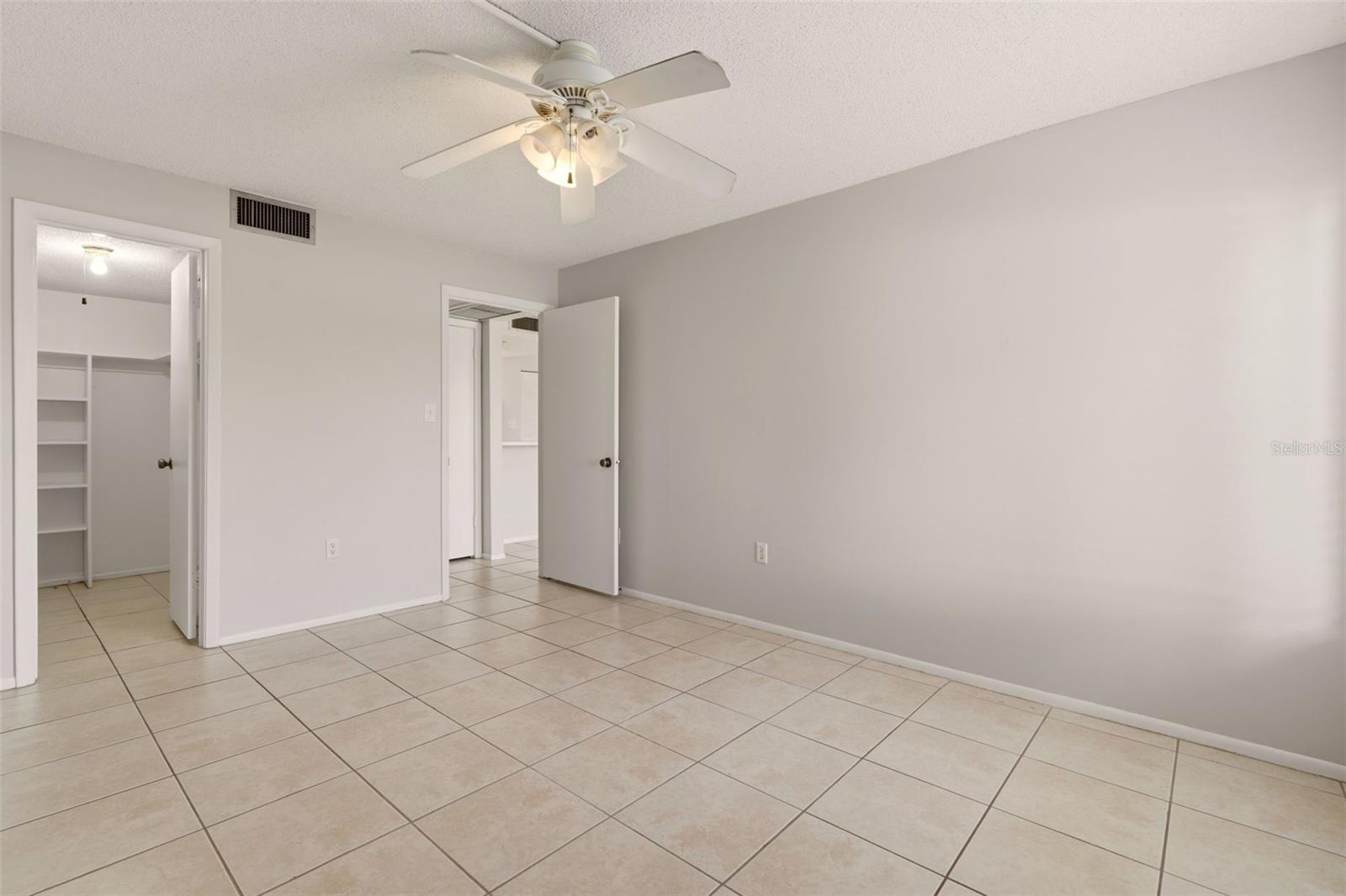 574 Orange Dr #76 Property Photo 11