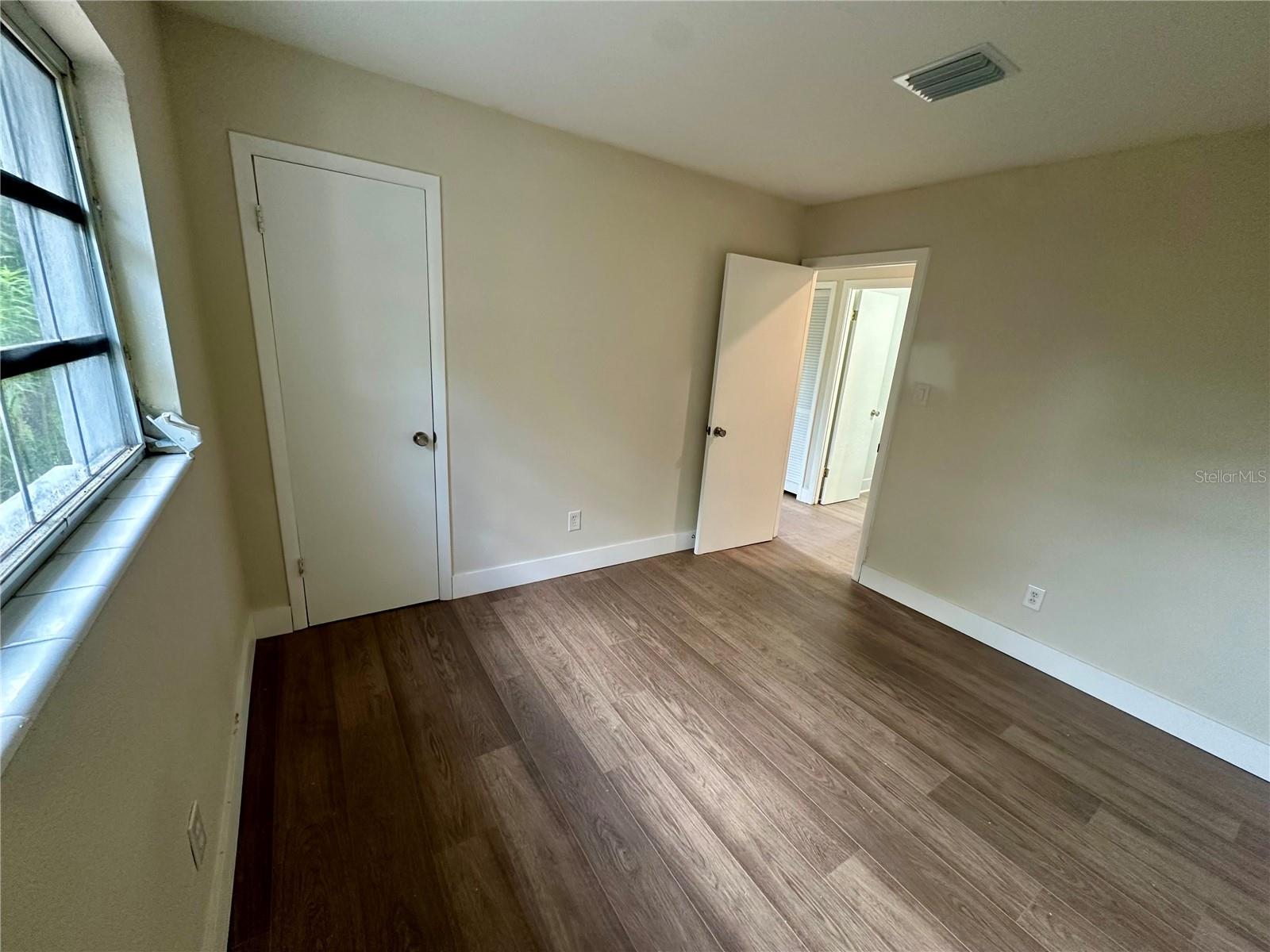 2146 Aaron Ave Property Photo 6