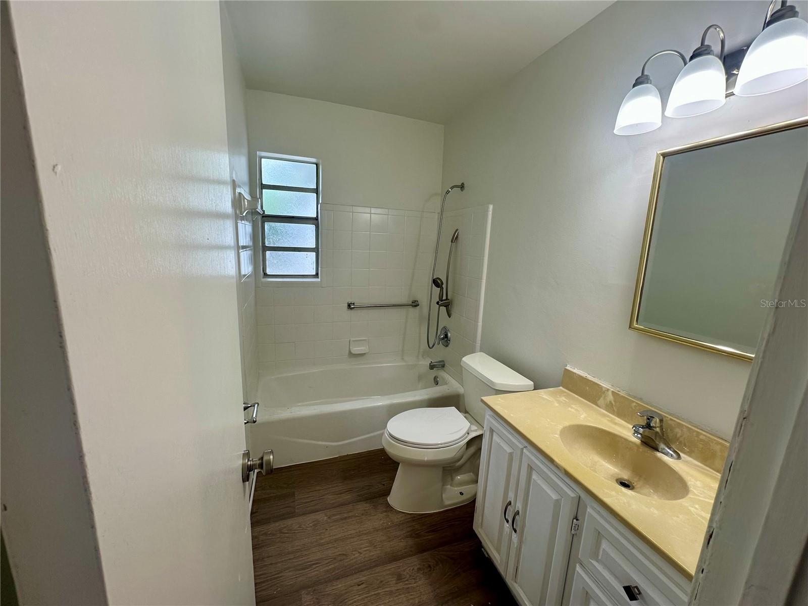 2146 Aaron Ave Property Photo 8
