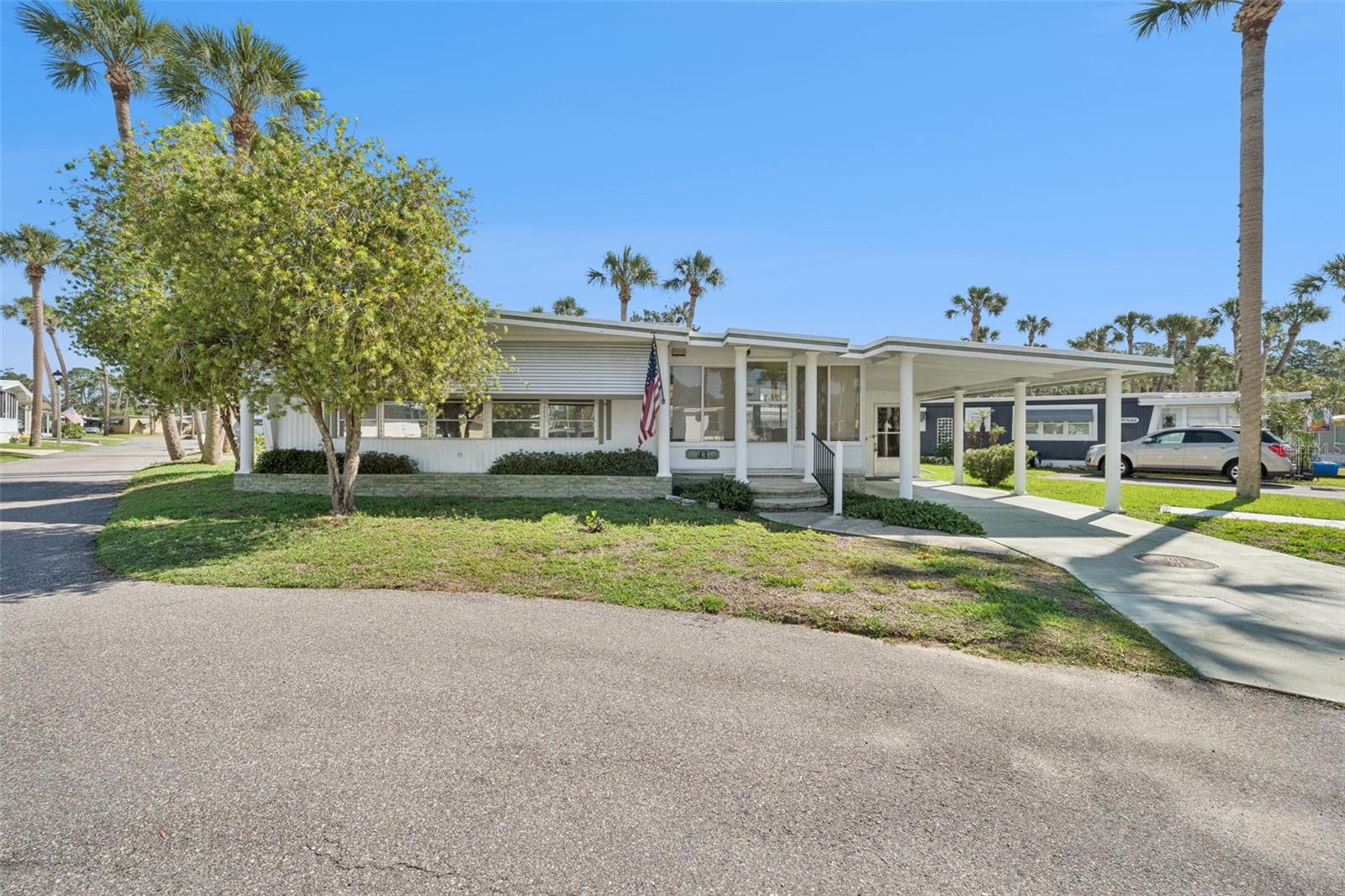 43 Sabal Palm Cir Property Photo 1