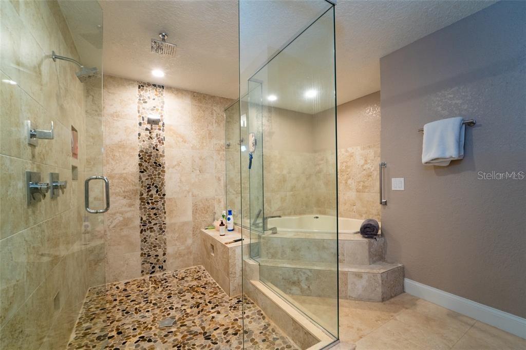 4627 Woodlot Ct Property Photo 16