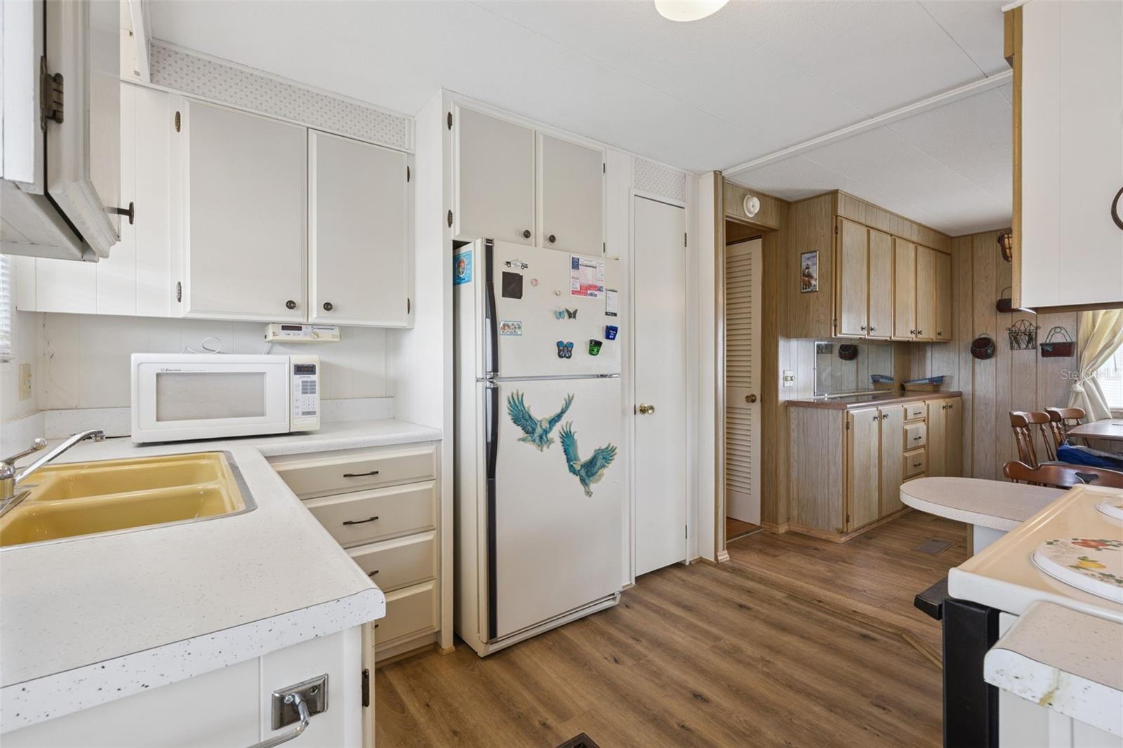 13 Cocos Plumosa Dr #b Property Photo 3