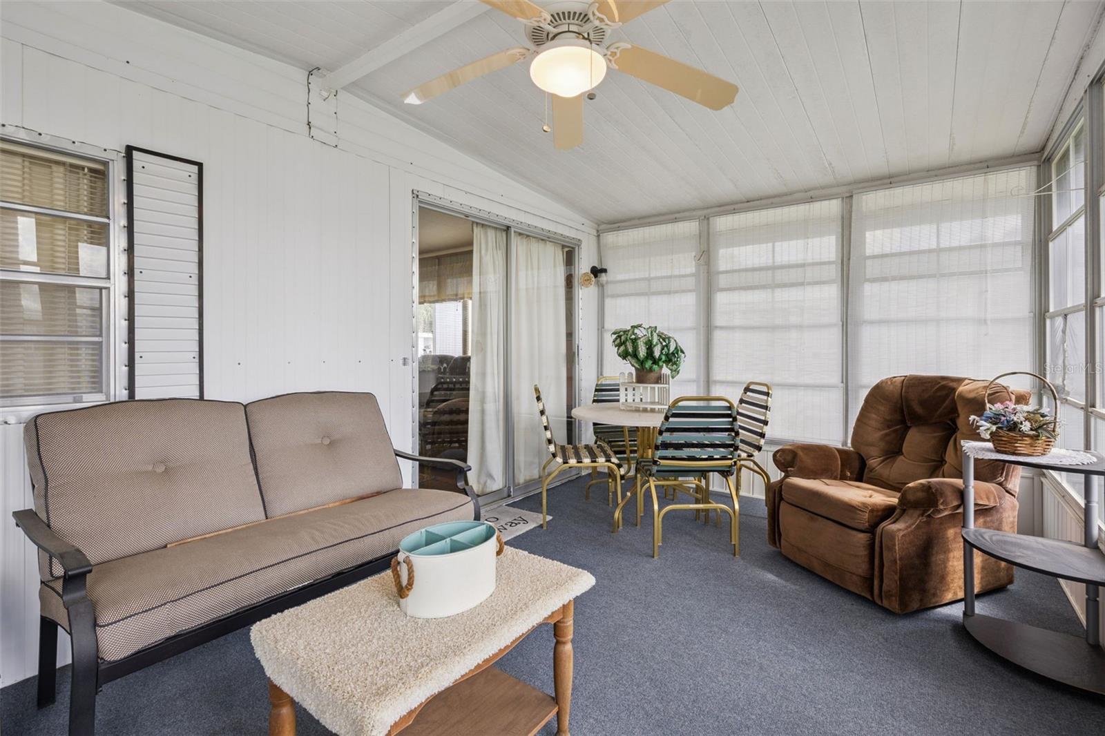 13 Cocos Plumosa Dr #b Property Photo 12