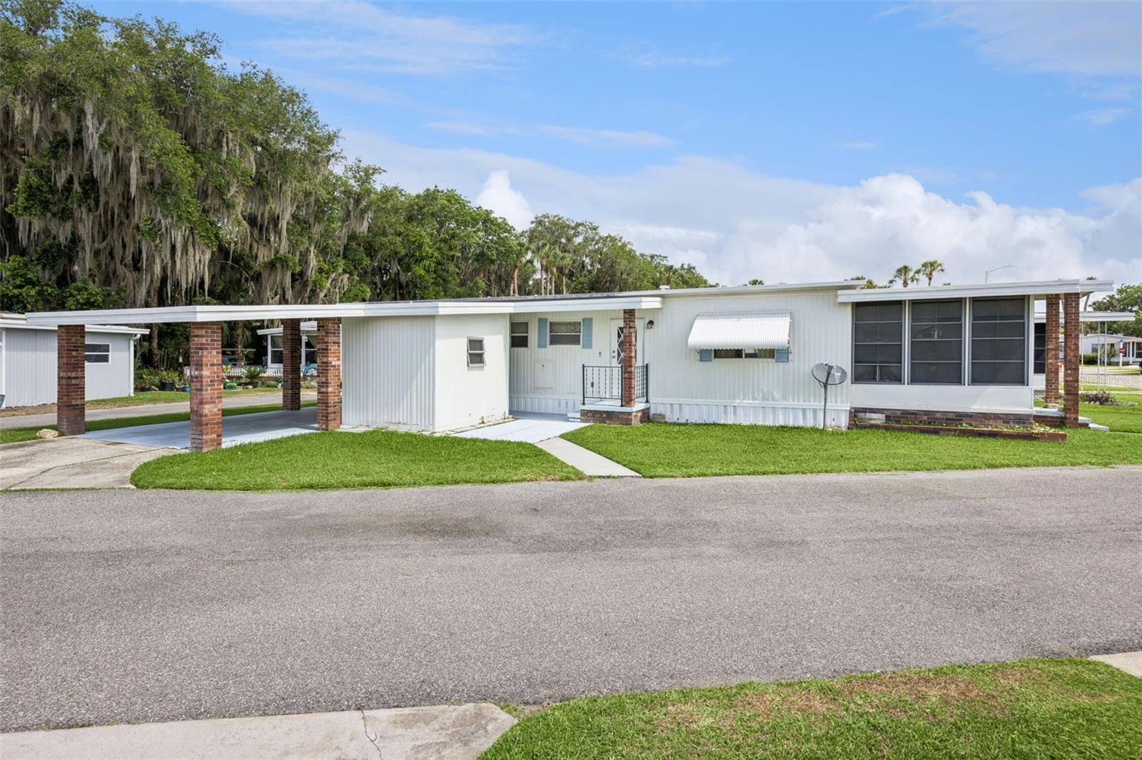 13 Cocos Plumosa Dr #b Property Photo 23