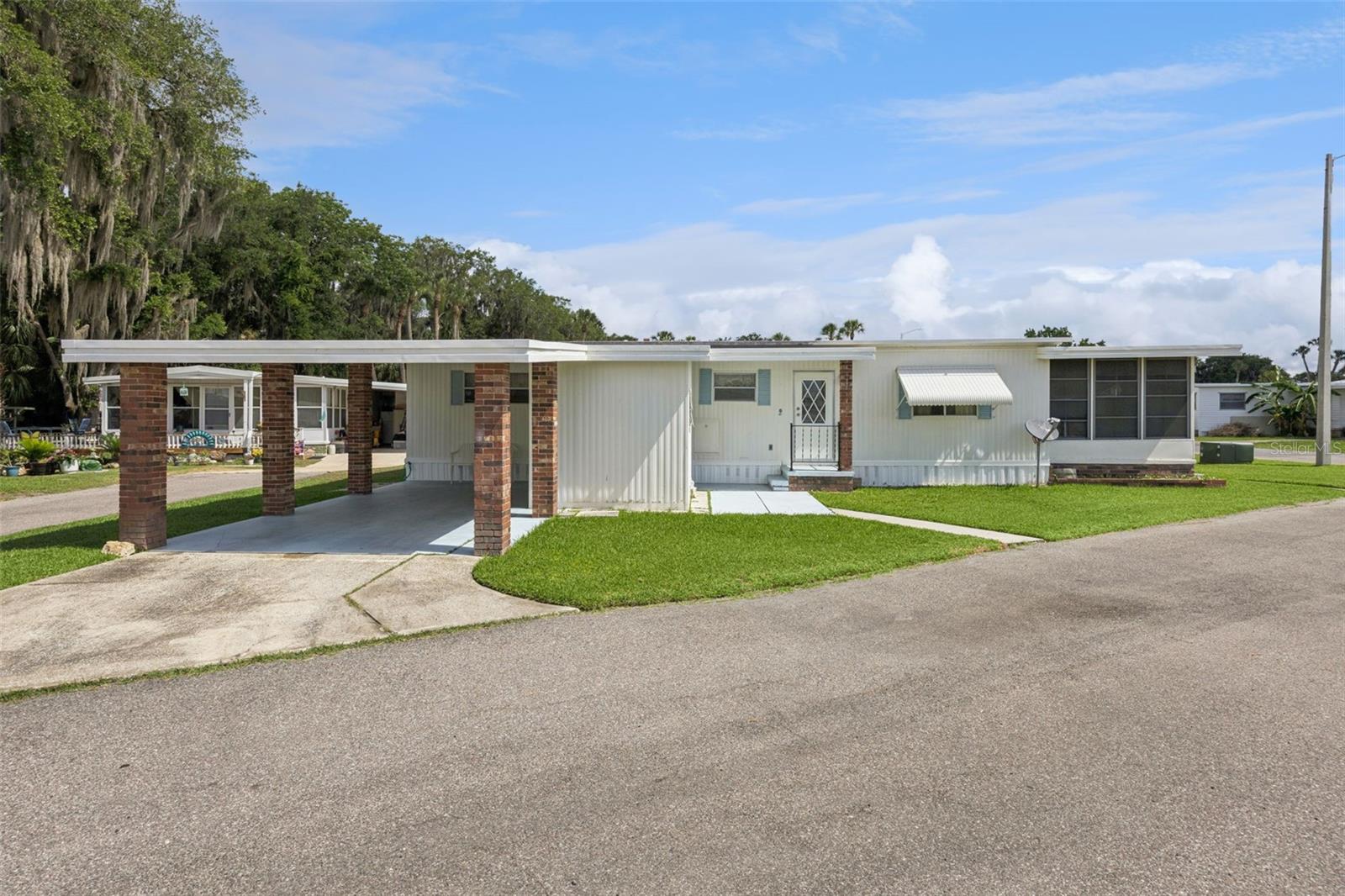 13 Cocos Plumosa Dr #b Property Photo 25