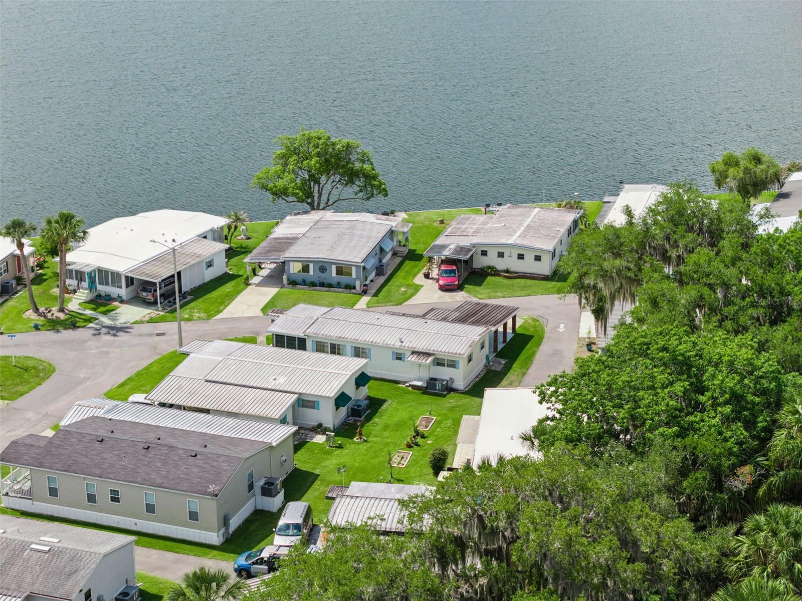 13 Cocos Plumosa Dr #b Property Photo 29