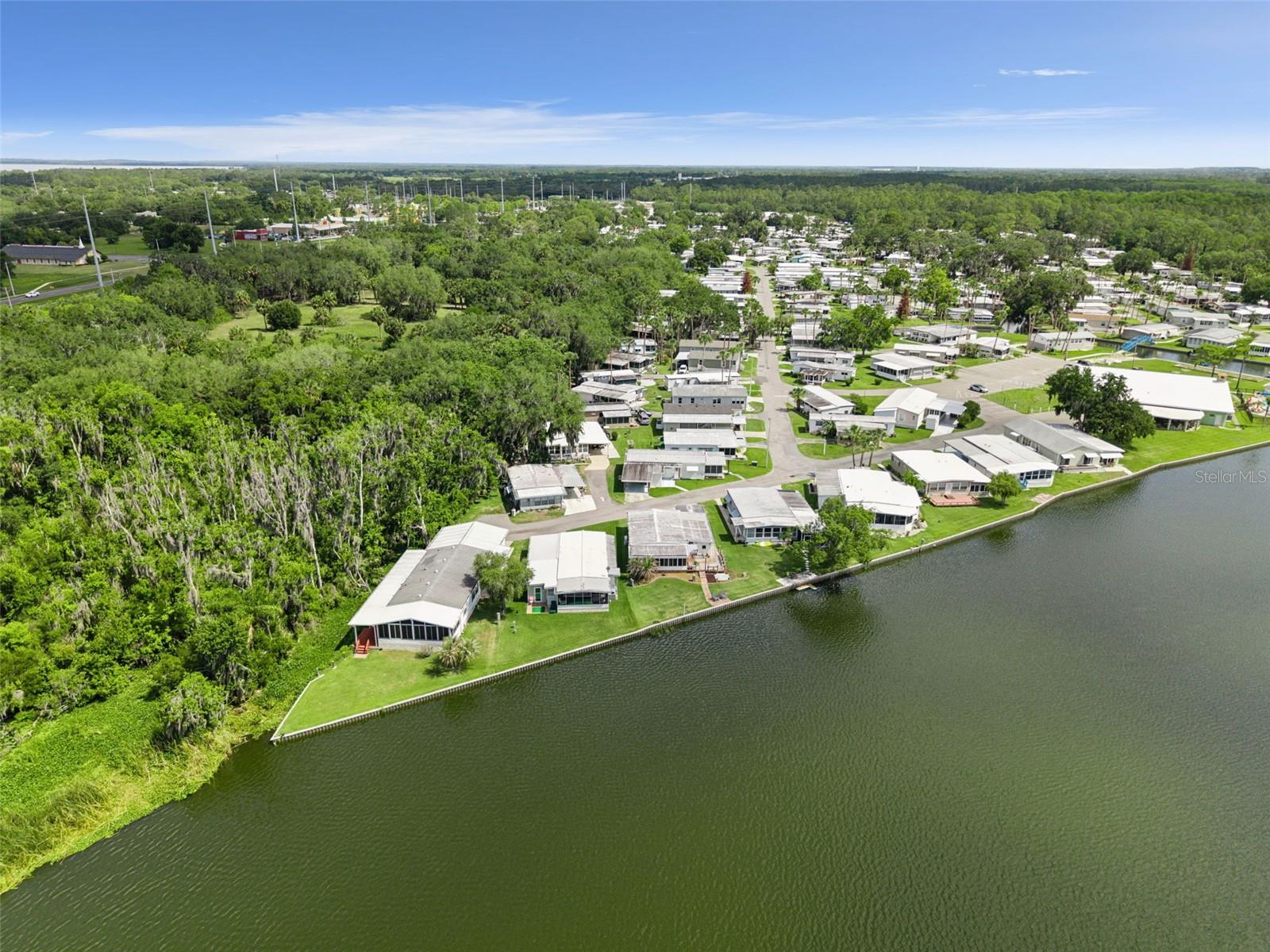 13 Cocos Plumosa Dr #b Property Photo 32