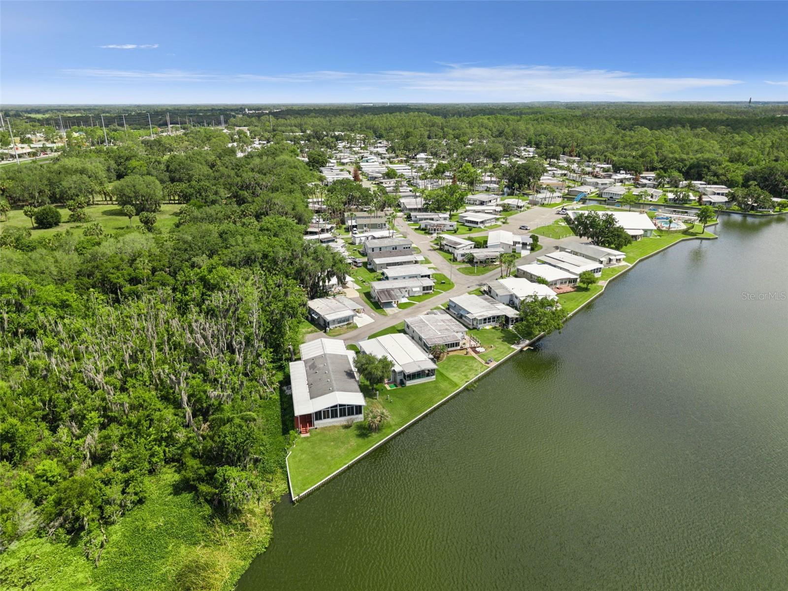 13 Cocos Plumosa Dr #b Property Photo 35