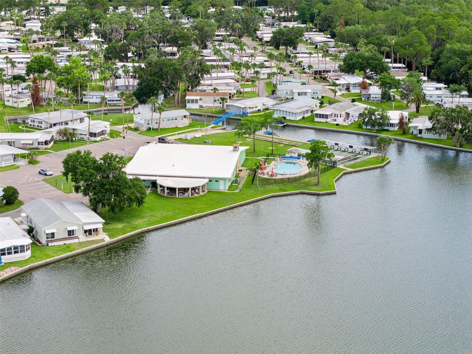 13 Cocos Plumosa Dr #b Property Photo 41